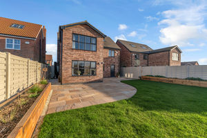 Photo 19- click for photo gallery